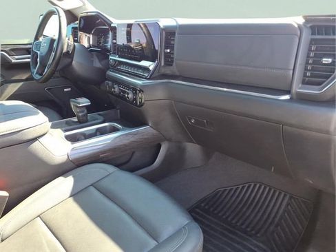 Used 2025 Chevrolet Silverado 1500 LTZ image 24