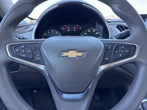 Used 2024 Chevrolet Malibu LT image 17