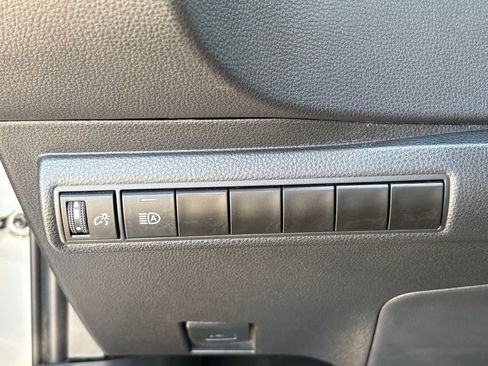 Used 2024 Toyota Corolla LE FWD image 32