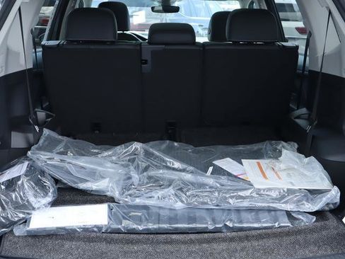 New 2024 Volkswagen Tiguan SE w/ Panoramic Sunroof Package image 20