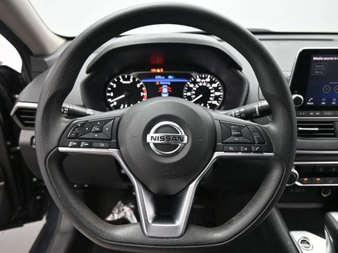 Used 2022 Nissan Altima 2.5 SV image 12