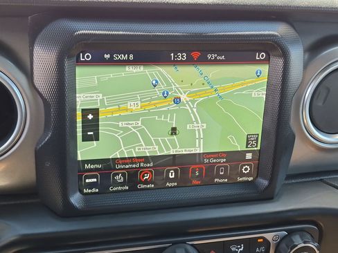Used 2020 Jeep Gladiator Rubicon AWD/4WD image 23