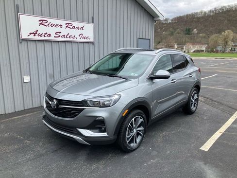 Used 2023 Buick Encore GX Essence w/ Experience Buick Package image 5