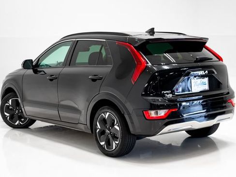 Used 2023 Kia Niro Wind FWD image 32