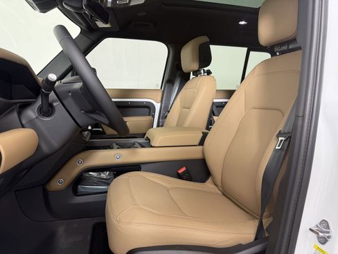 New 2026 Land Rover Defender 110 X-Dynamic SE AWD/4WD image 5