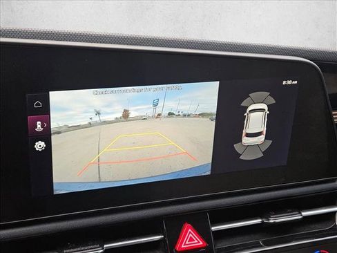 Used 2024 Kia Niro SX Touring image 15