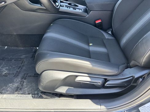 Certified 2025 Honda Civic Sport image 18