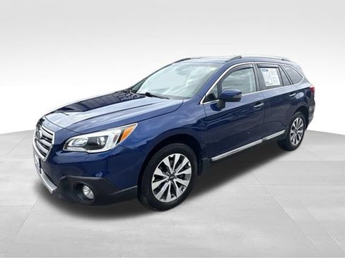 Used 2017 Subaru Outback 3.6R Touring AWD/4WD image 3