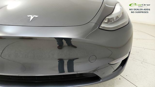 Used 2025 Tesla Model Y Long Range RWD image 25