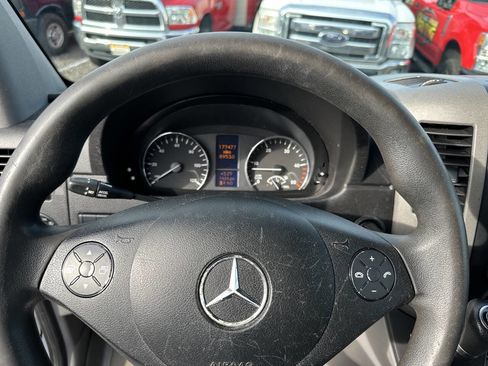 Used 2017 Mercedes-Benz Sprinter 3500 image 10