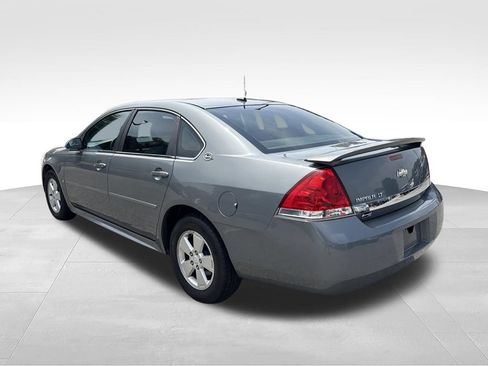 Used 2009 Chevrolet Impala LT w/ Luxury Edition Package FWD image 3