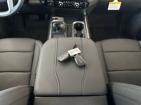 New 2026 GMC Sierra 1500 SLT w/ SLT Premium Package image 19