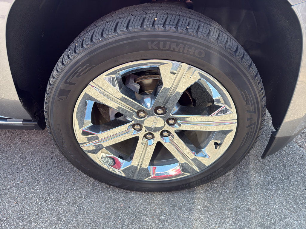 Used 2018 GMC Yukon Denali w/ Denali Ultimate Package AWD/4WD image 3