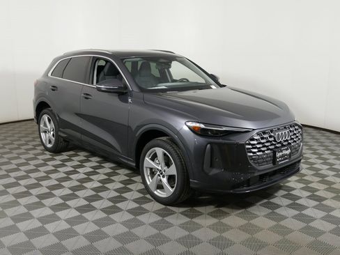 New 2025 Audi Q5 Premium Plus image 1