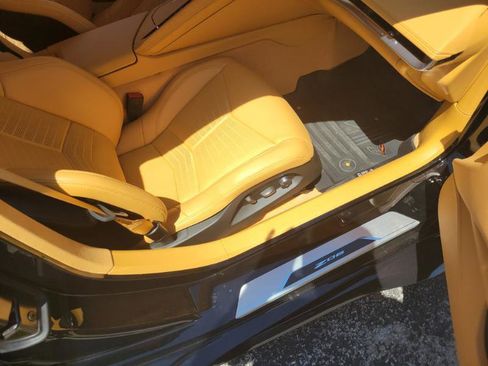 Used 2024 Chevrolet Corvette Z06 RWD image 18