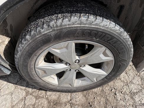 Used 2016 Subaru Forester 2.5i Premium image 9