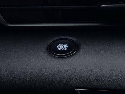 Used 2025 Hyundai Elantra Sport image 27