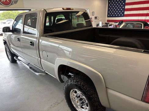 Used 2003 Chevrolet Silverado 2500 LS RWD image 12