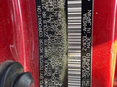 Used 2013 Toyota Prius Two FWD image 9