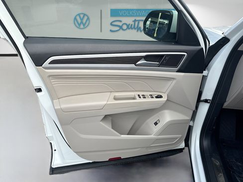 Used 2023 Volkswagen Atlas SE AWD/4WD image 19