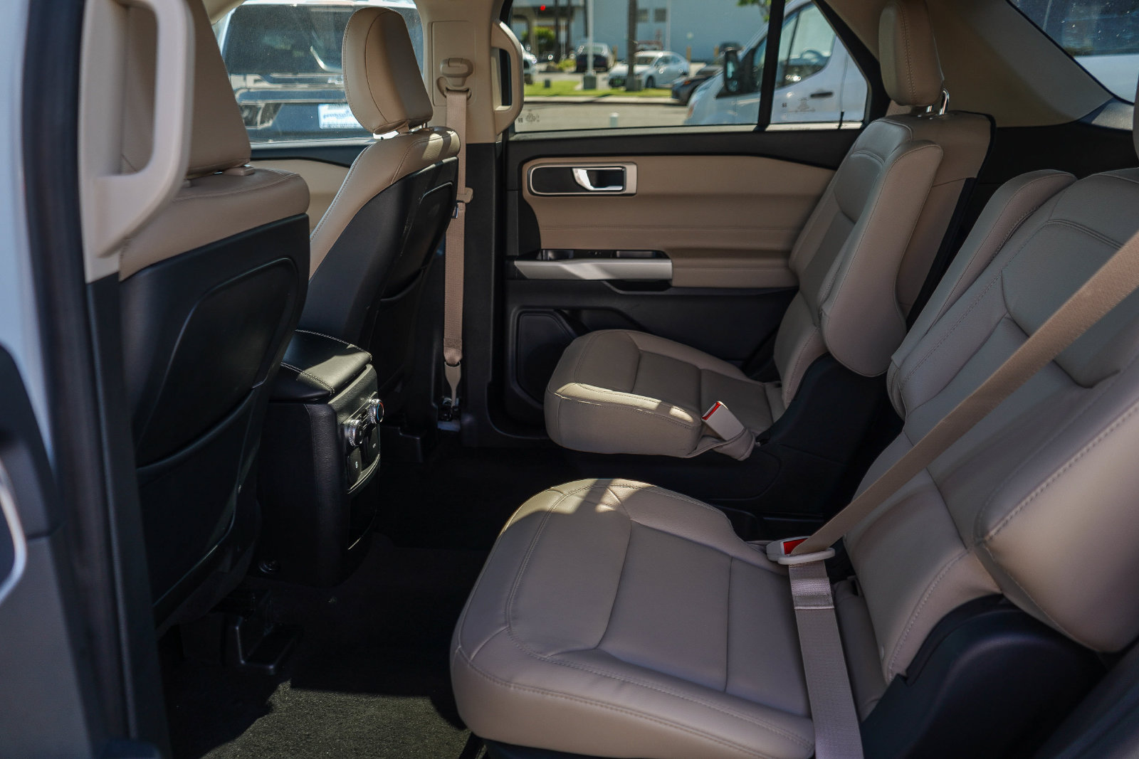 Used 2020 Ford Explorer XLT RWD image 20