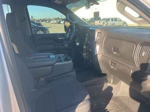 Used 2020 Chevrolet Silverado 2500 Custom w/ Custom Value Package image 9