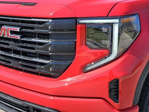 New 2026 GMC Sierra 1500 Elevation image 5