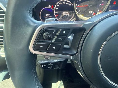 Used 2020 Porsche Cayenne AWD/4WD image 19