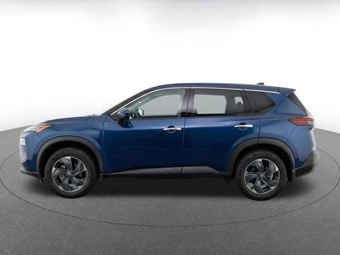 Used 2025 Nissan Rogue SV AWD/4WD image 4