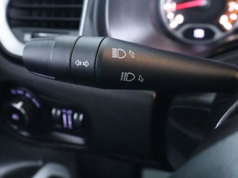 Used 2018 Jeep Renegade Latitude image 24