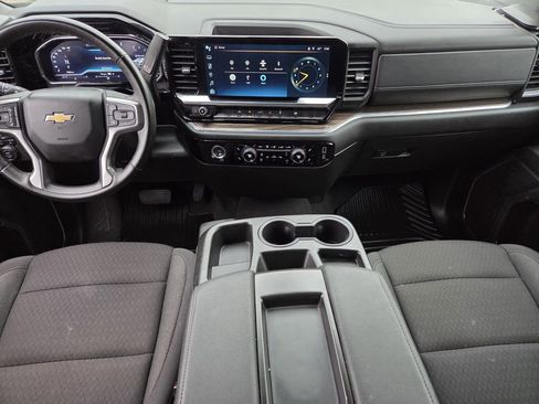 Used 2024 Chevrolet Silverado 1500 LT image 8