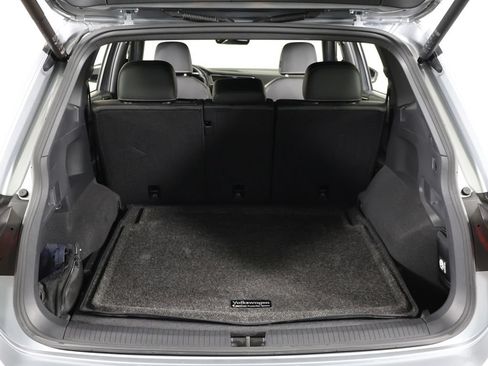 Used 2024 Volkswagen Tiguan SE R-Line AWD/4WD image 20