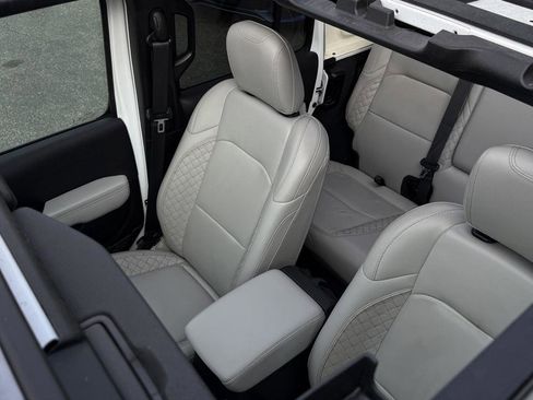 Used 2021 Jeep Wrangler Unlimited Sahara AWD/4WD image 27