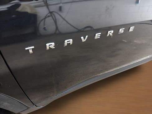 Used 2023 Chevrolet Traverse LT AWD/4WD image 8