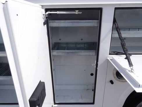 Used 2020 GMC Savana 3500 w/ Power Convenience Package RWD image 39