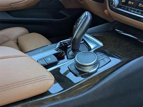 Used 2019 BMW 530i xDrive w/ Convenience Package image 18