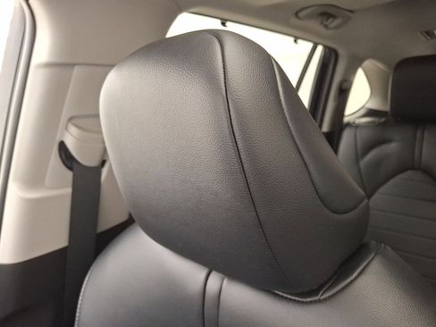 Used 2023 Toyota Highlander XLE image 21