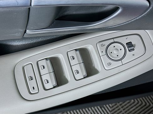 Used 2025 Hyundai Sonata SEL FWD image 15