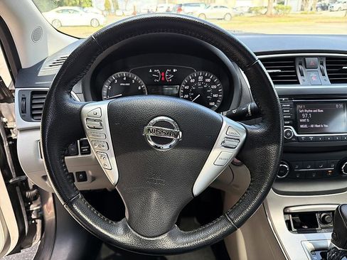 Used 2015 Nissan Sentra SV w/ Style Package image 13