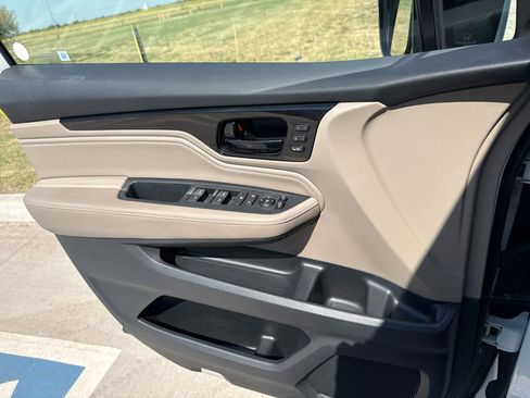 Used 2018 Honda Odyssey Elite image 29