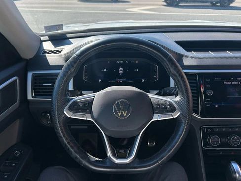 Used 2022 Volkswagen Atlas SEL R-Line image 10