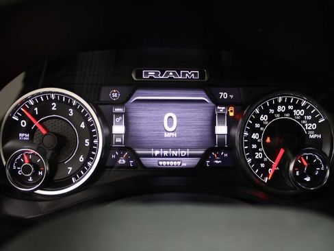 Used 2020 RAM 1500 Big Horn AWD/4WD image 40