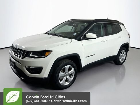 Used 2018 Jeep Compass Latitude w/ Popular Equipment Group image 5