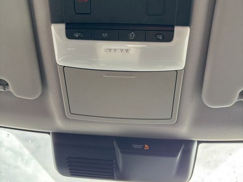 Used 2024 Mitsubishi Outlander SE Black Edition image 32