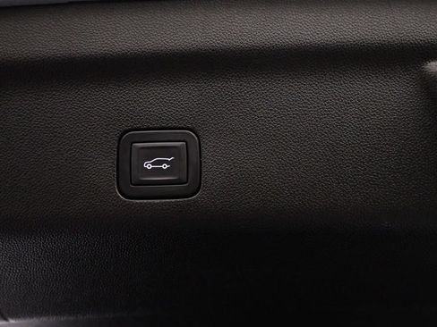 Used 2024 Chevrolet Tahoe High Country AWD/4WD image 42
