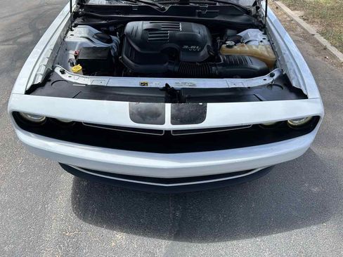 Used 2015 Dodge Challenger SXT w/ Driver Convenience Group RWD image 25