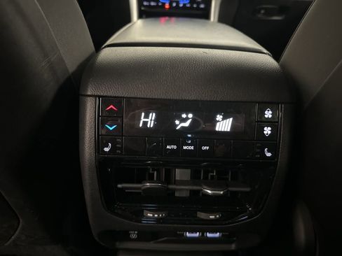 Used 2022 Jeep Grand Cherokee L Limited image 16