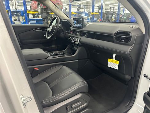 New 2025 Honda Pilot EX-L image 18