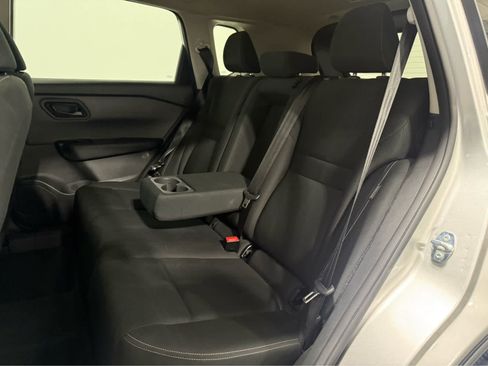 Used 2024 Nissan Rogue S AWD/4WD image 15