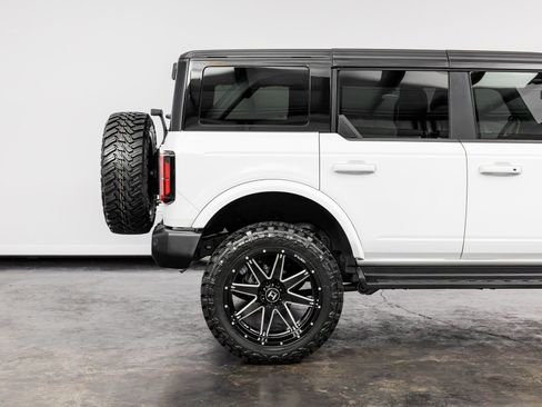 Used 2025 Ford Bronco Outer Banks AWD/4WD image 24